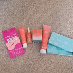 Pacifica Glow Baby Skincare Collection Plus Eyebrow and Lip Reuasable Masks